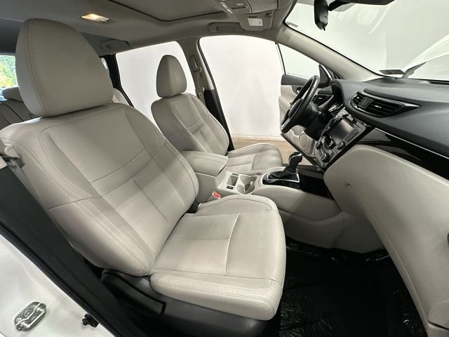 Thumbnail: 2018 Nissan Rogue Sport - 22