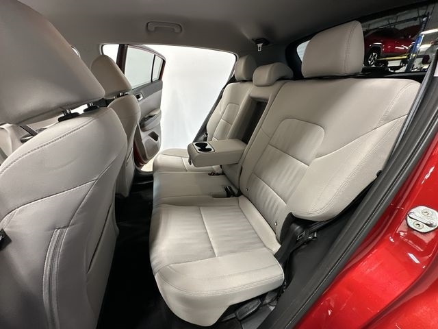 Thumbnail: 2022 Kia Sportage - 17