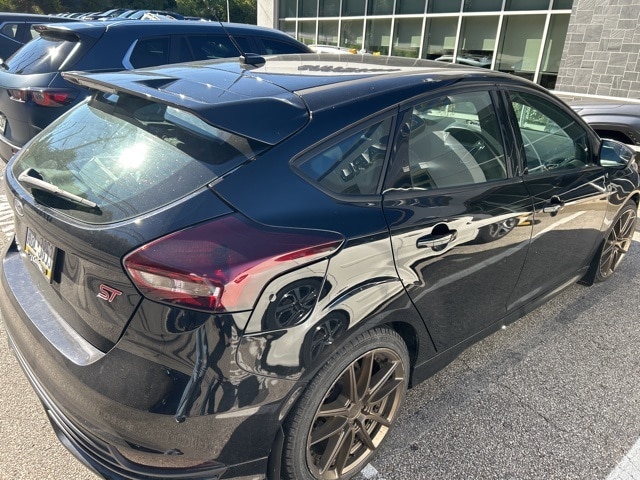 Thumbnail: 2018 Ford Focus - 6