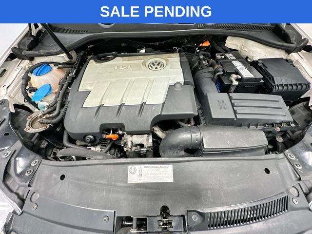 Thumbnail: 2012 Volkswagen Jetta - 24