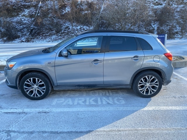 Thumbnail: 2016 Mitsubishi Outlander Sport - 7