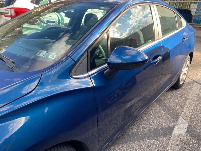 Thumbnail: 2019 Chevrolet Cruze - 8