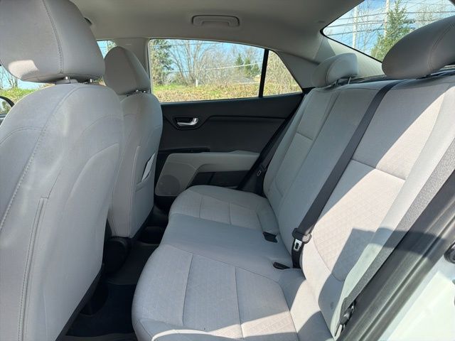 Thumbnail: 2018 Kia Rio - 16