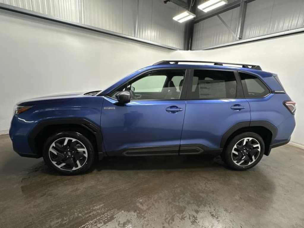 New 2025 Subaru Forester Hybrid Limited SUV