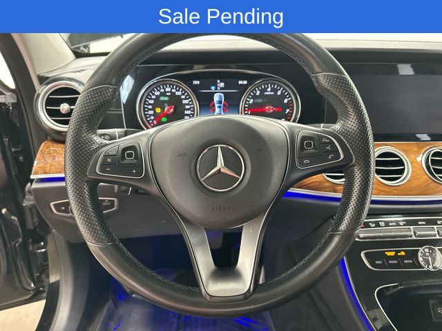 Thumbnail: 2017 Mercedes-Benz E-Class - 8