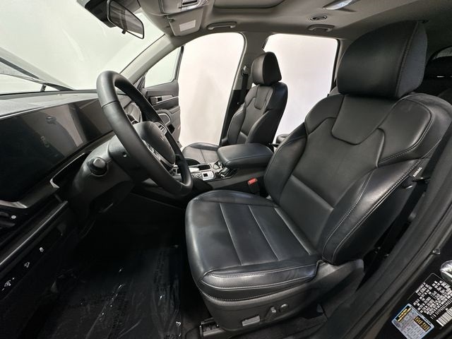 Thumbnail: 2024 Kia Telluride - 19