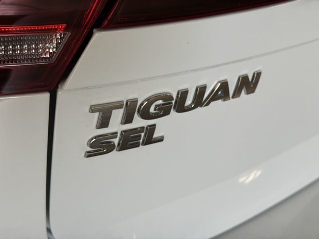 Thumbnail: 2018 Volkswagen Tiguan - 30