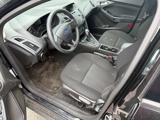 Thumbnail: 2016 Ford Focus - 11