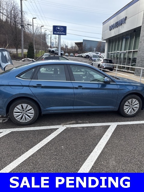 Thumbnail: 2019 Volkswagen Jetta - 2