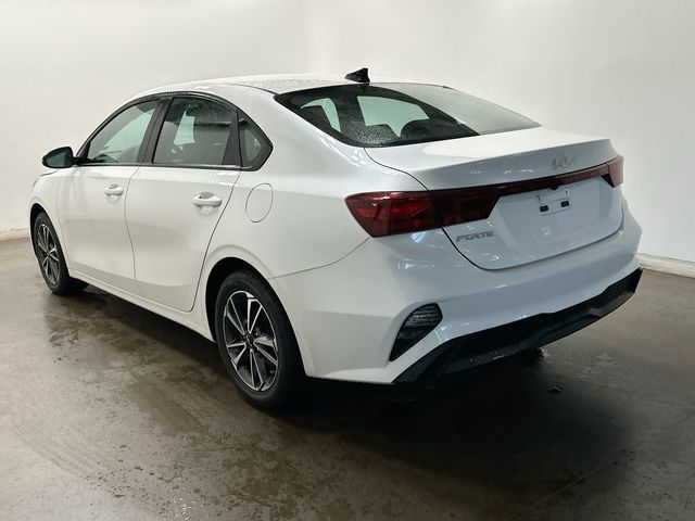 Thumbnail: 2022 Kia Forte - 30