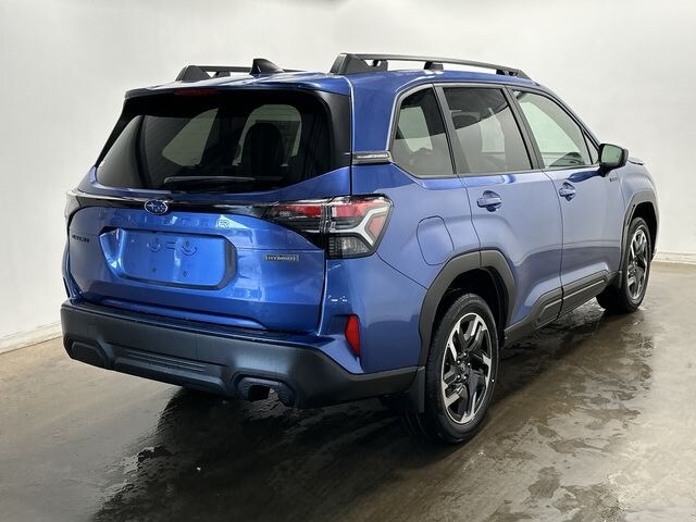 2025 Subaru Forester Premium 30
