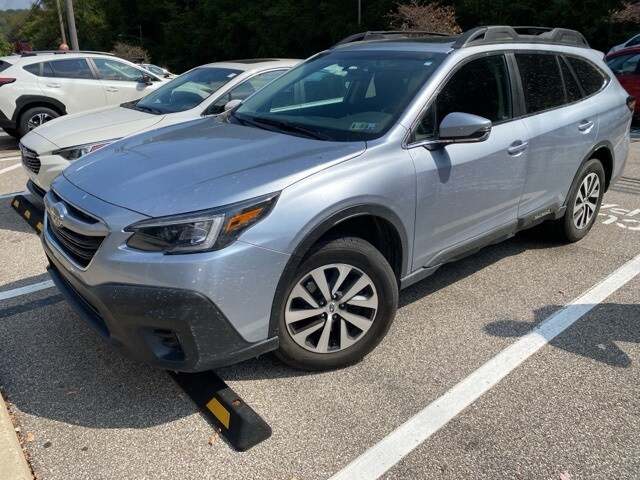 2020 Subaru Outback Premium photo 2