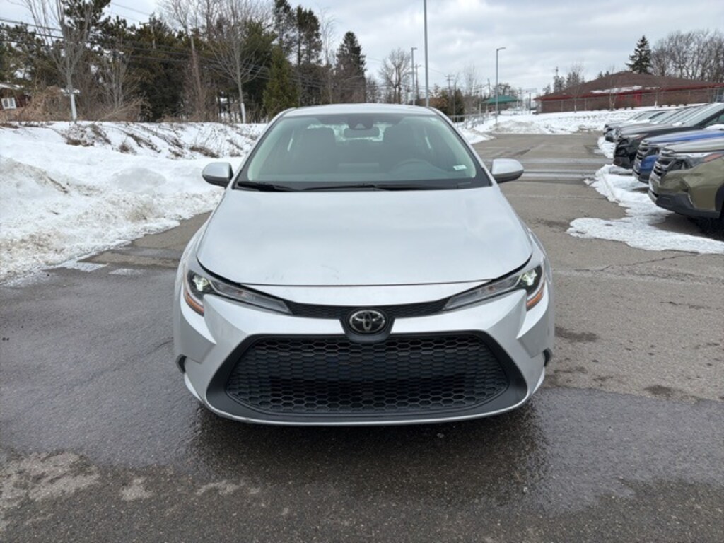 Used 2022 Toyota Corolla LE Sedan