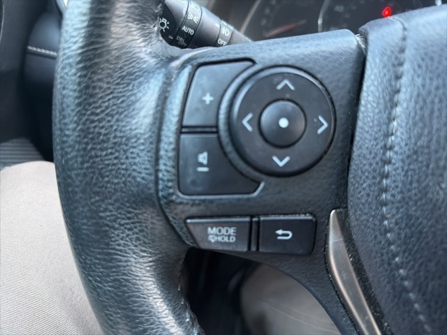 Thumbnail: 2013 Toyota RAV4 - 19