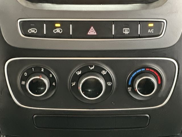 Thumbnail: 2014 Kia Sorento - 11