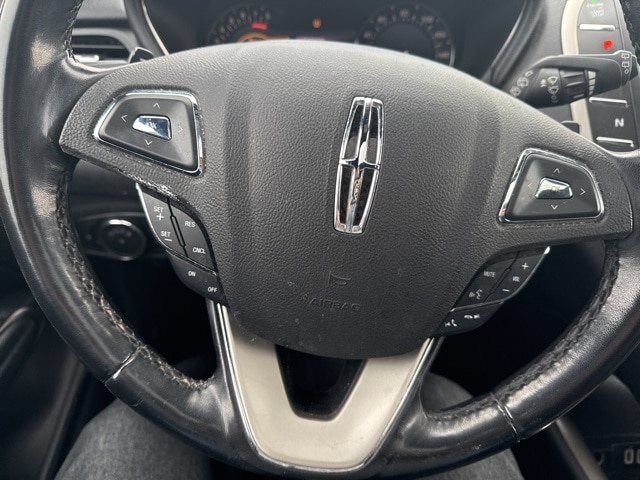 Thumbnail: 2017 Lincoln MKC - 14