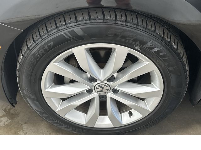 Thumbnail: 2014 Volkswagen Beetle - 5