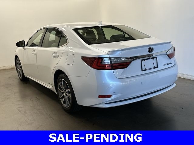 Thumbnail: 2016 Lexus ES - 34