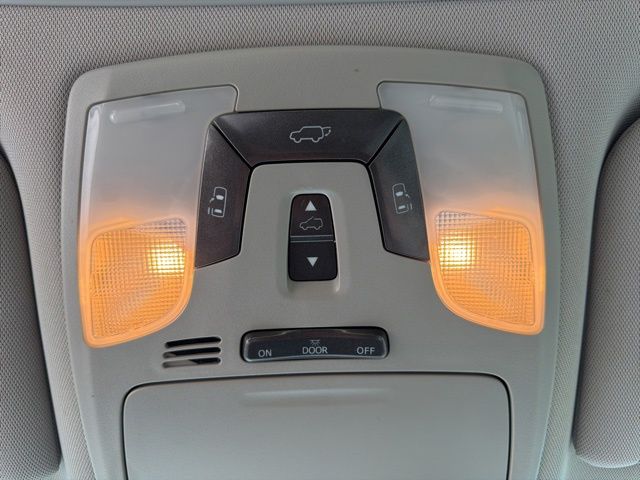 Thumbnail: 2017 Toyota Sienna - 26