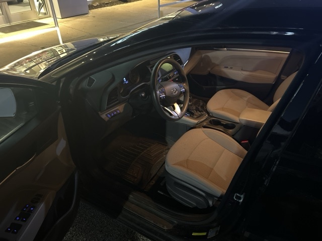 Thumbnail: 2020 Hyundai Elantra - 4