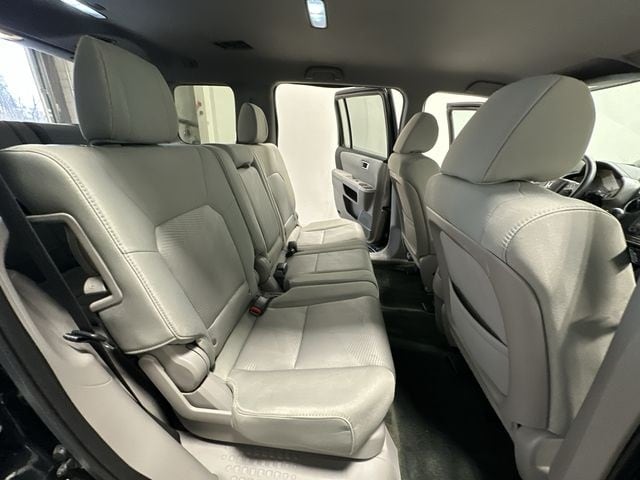 Thumbnail: 2014 Honda Pilot - 21