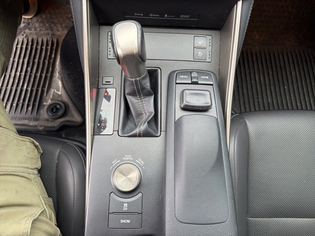 Thumbnail: 2016 Lexus IS - 22