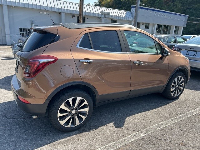 2017 Buick Encore Essence photo 2