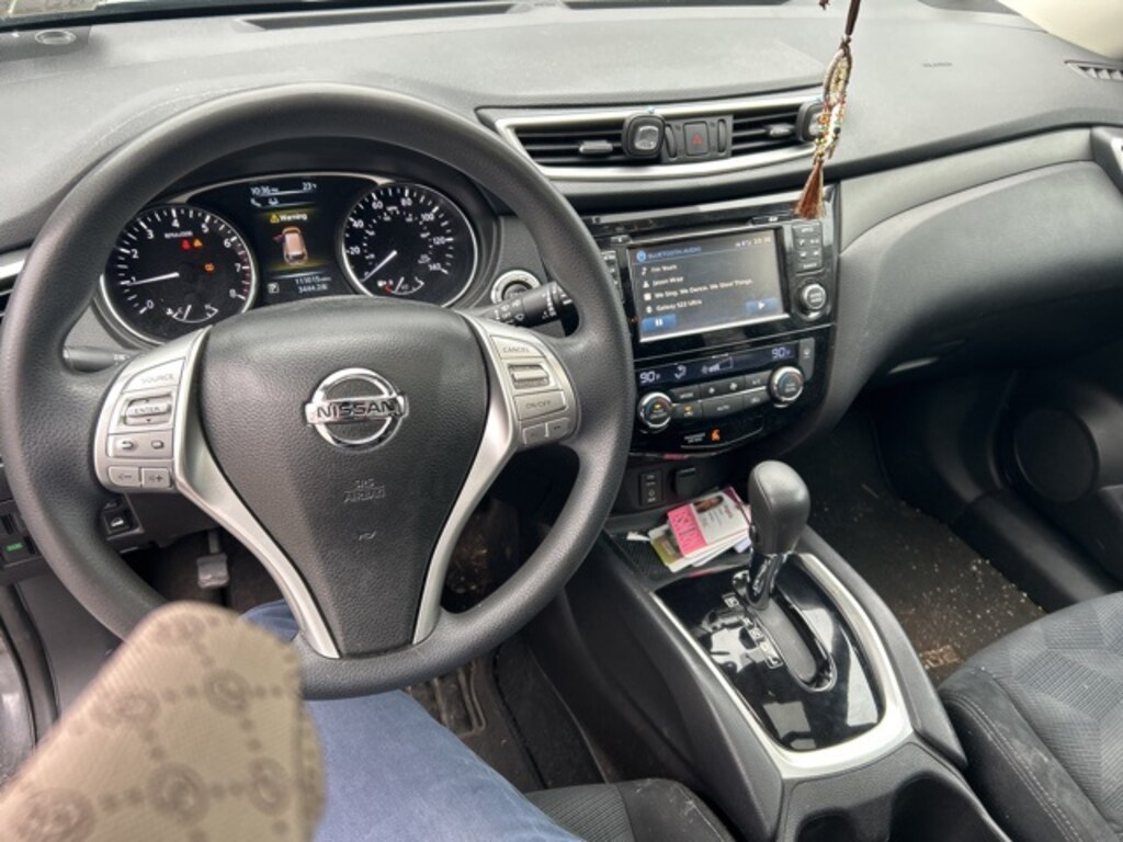 Used 2015 Nissan Rogue SV SUV