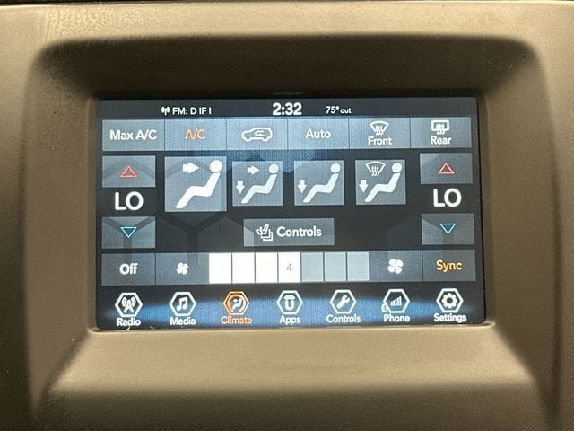 Thumbnail: 2018 Jeep Compass - 14