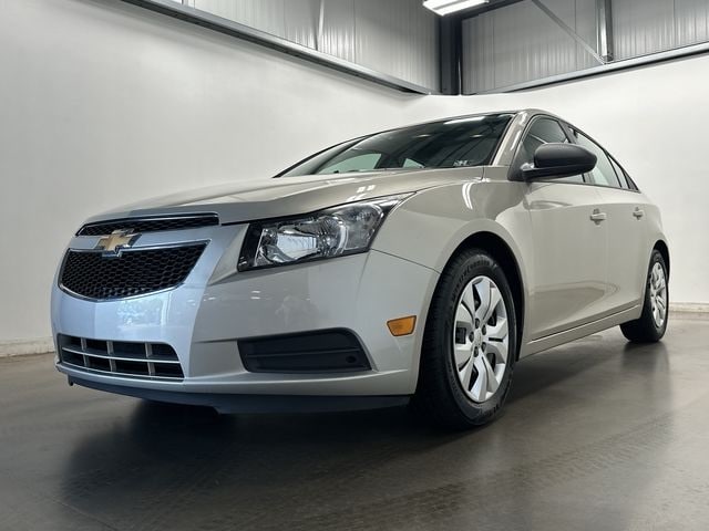 Thumbnail: 2013 Chevrolet Cruze - 24