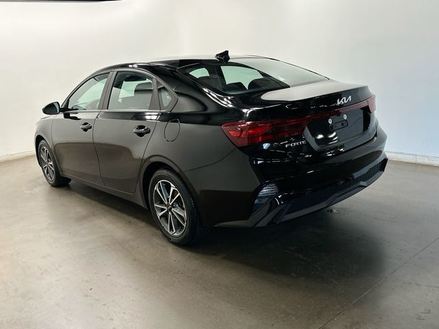 Thumbnail: 2022 Kia Forte - 30