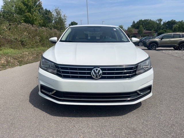 1VWLA7A32KC001323