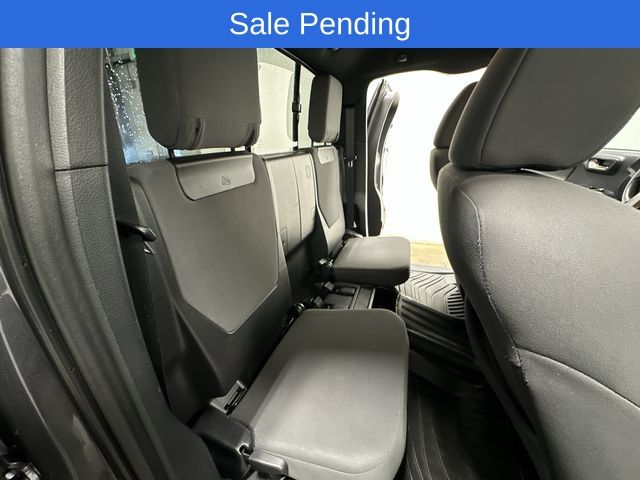 Thumbnail: 2018 Toyota Tacoma - 24