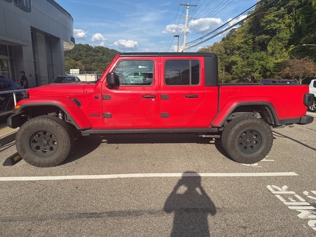 Thumbnail: 2021 Jeep Gladiator - 1