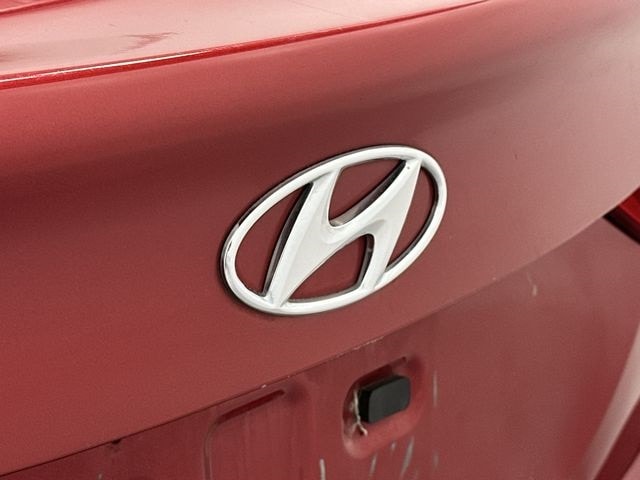 Thumbnail: 2012 Hyundai Elantra - 23