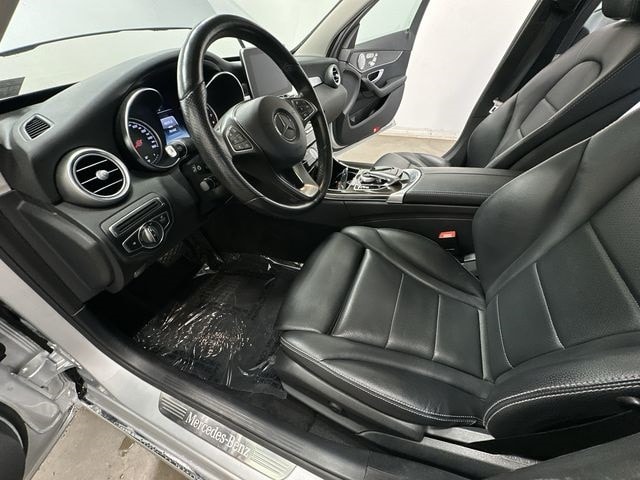 Thumbnail: 2017 Mercedes-Benz C-Class - 18