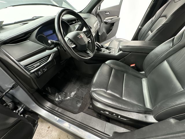 Thumbnail: 2023 Cadillac XT4 - 16