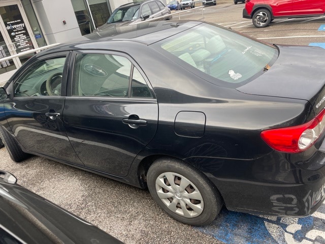 Thumbnail: 2011 Toyota Corolla - 7