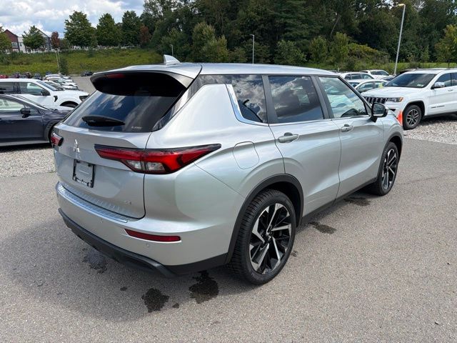 2022 Mitsubishi Outlander SE - Photo 9