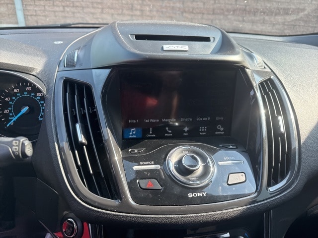 2016 Ford Escape Titanium 10