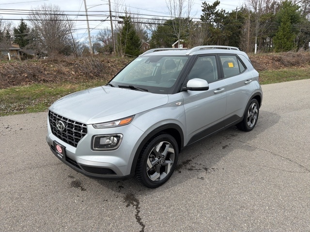 2022 Hyundai Venue SEL -
                  Moon Township, PA