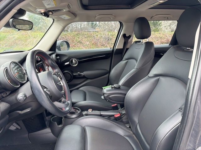 Thumbnail: 2019 MINI Cooper Hardtop - 18