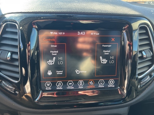 Thumbnail: 2019 Jeep Compass - 22