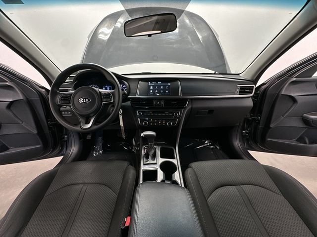 Thumbnail: 2018 Kia Optima - 18