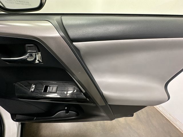 Thumbnail: 2017 Toyota RAV4 - 24