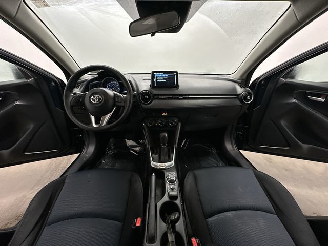 Thumbnail: 2017 Toyota Yaris iA - 19