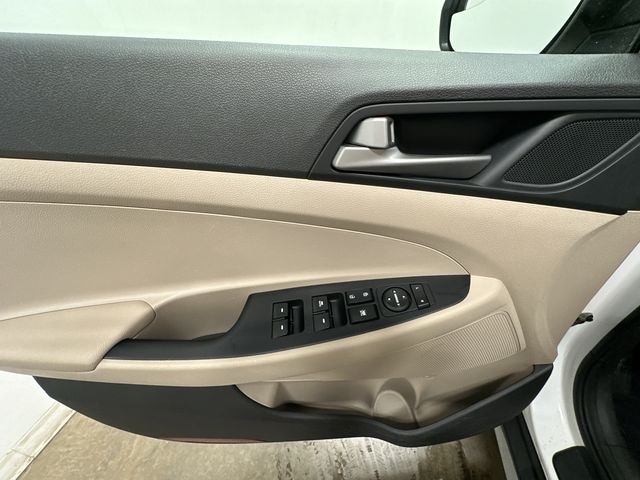Thumbnail: 2018 Hyundai Tucson - 16
