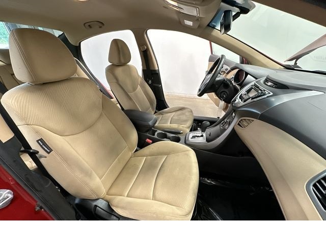Thumbnail: 2012 Hyundai Elantra - 18