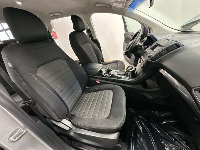 Thumbnail: 2016 Ford Edge - 20