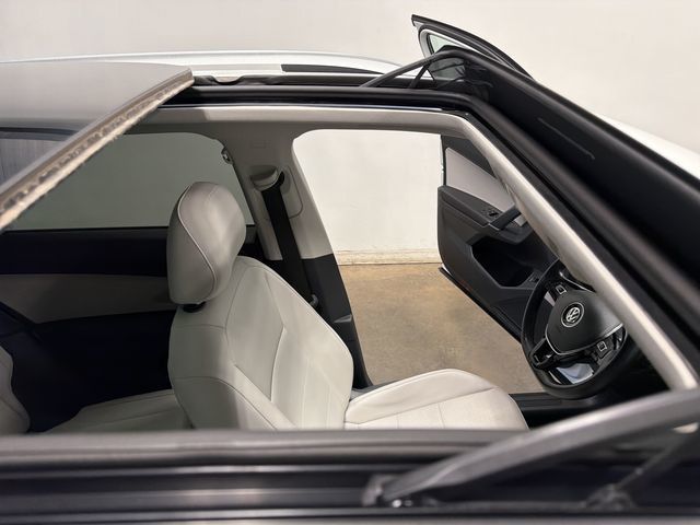 Thumbnail: 2018 Volkswagen Tiguan - 6